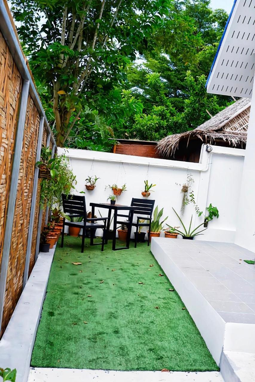 คิงส์เอเคอร์ Hotel Nai Yang ภายนอก รูปภาพ